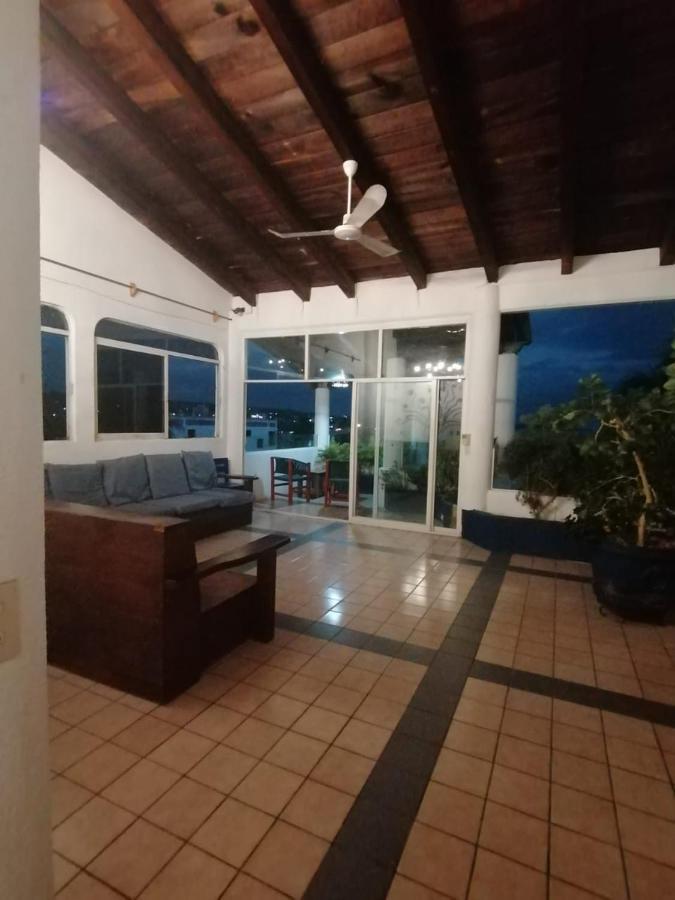 Hotel & Hostal Mayflower Puerto Escondido  Eksteriør billede