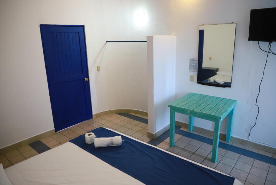 Hotel & Hostal Mayflower Puerto Escondido  Eksteriør billede