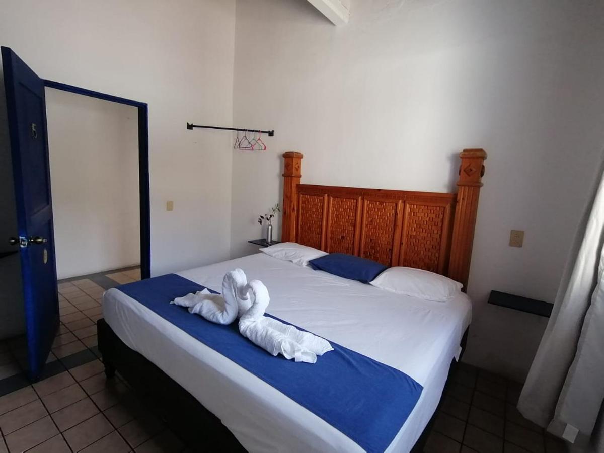 Hotel & Hostal Mayflower Puerto Escondido  Eksteriør billede